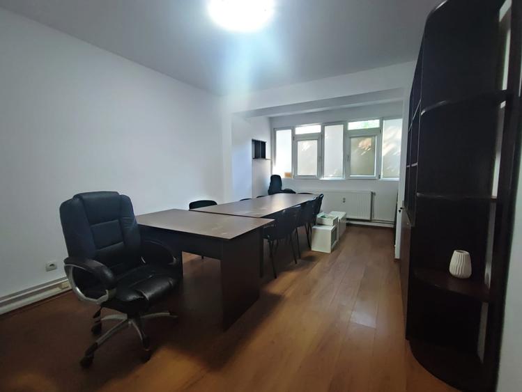 Apartament cu 3 camere decomandat în Țiglina 2