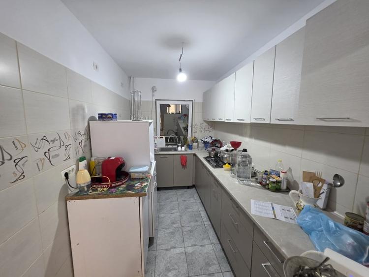 Casă individuală cu 4 camere cu Canalizare în Valu lui Traian