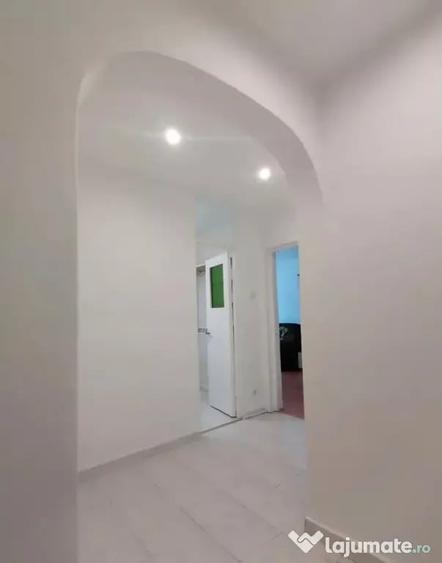 Garsonieră decomandată în Răcădău