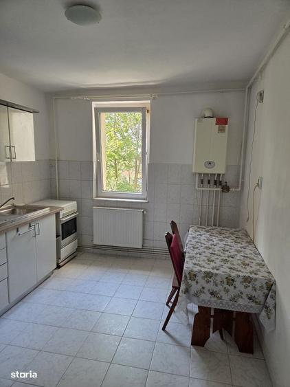 Apartament cu 2 camere, mobilat în Central