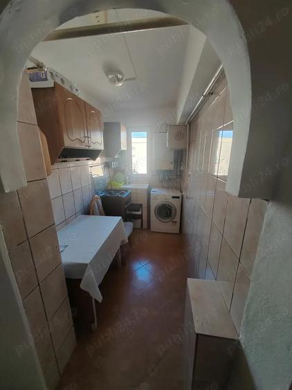 Apartament cu 2 camere decomandat în Romanești