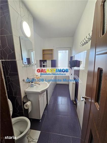 Apartament cu 2 camere decomandat, mobilat în Micro 4