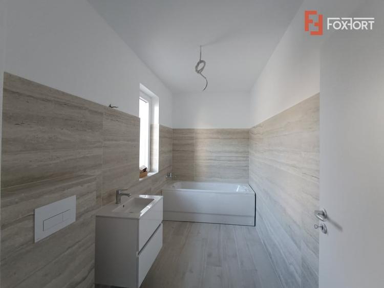 Duplex cu 4 camere cu Canalizare în Chișoda