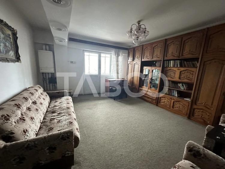 Apartament cu 2 camere decomandat în Central