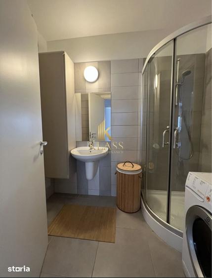Apartament cu 3 camere în Dămăroaia