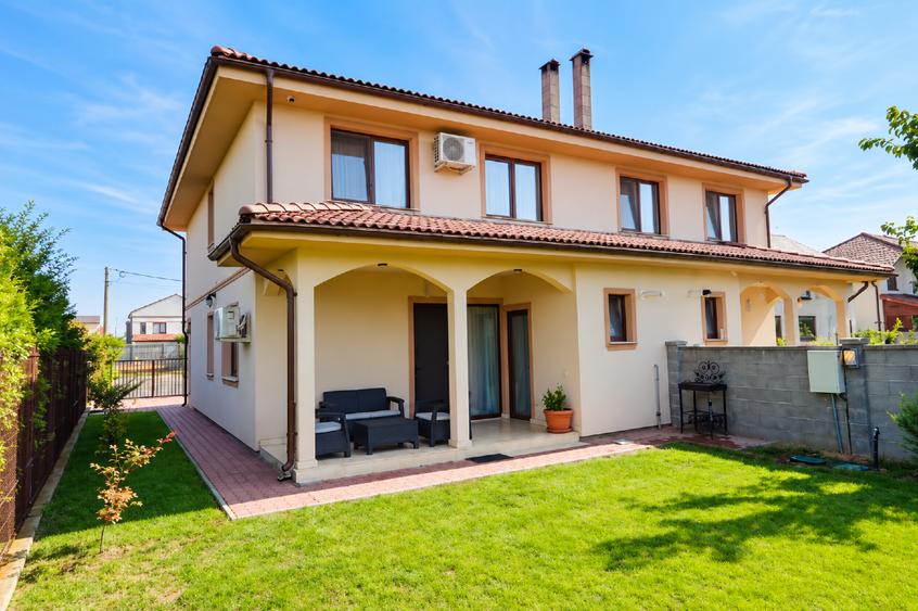 Duplex cu 4 camere cu Canalizare în Dumbrăvița