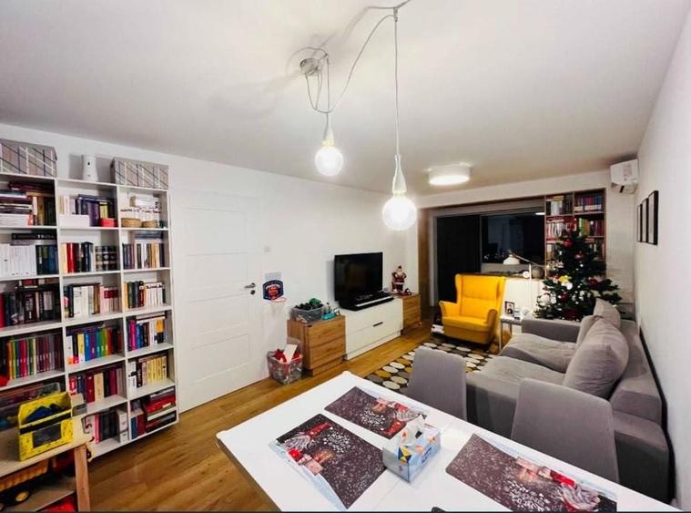 Apartament cu 3 camere decomandat în Dristor