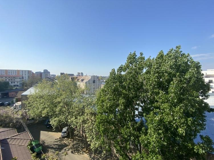 Apartament cu 4 camere decomandat, mobilat în Unirii