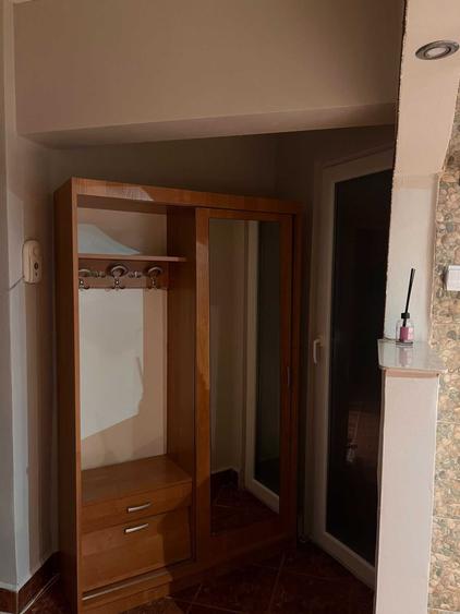 Apartament cu 2 camere semidecomandat în Micro 16