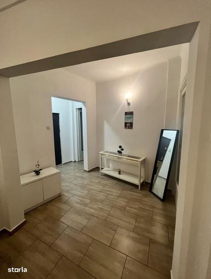 Apartament cu 4 camere decomandat în Calea Plevnei