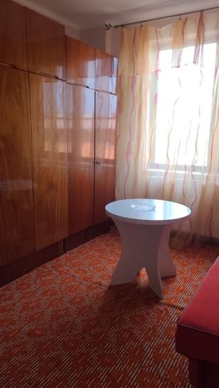 Casă individuală cu 2 camere cu Canalizare în Trocadero