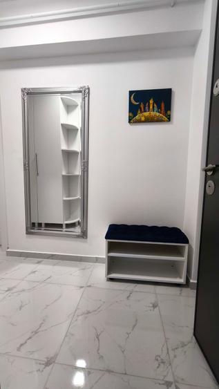 Garsonieră decomandată în Valea Adâncă
