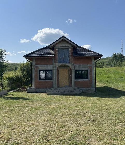 Casă cu 4 camere în Aiton