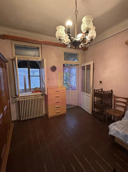 Apartament cu 4 camere semidecomandat în Ferdinand