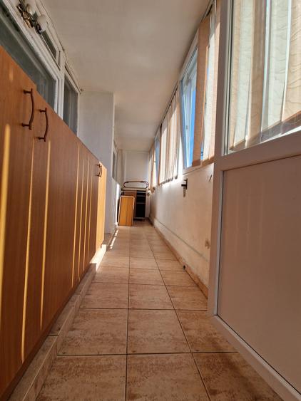 Apartament cu 2 camere decomandat în Lacul Tei