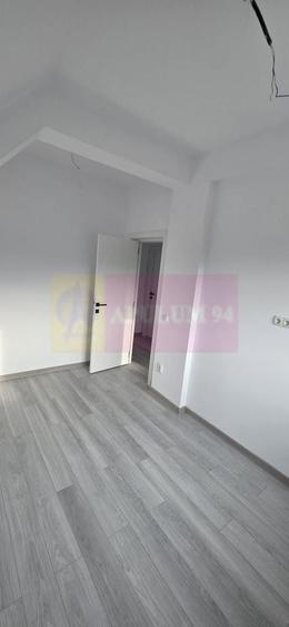 Casă individuală cu 4 camere cu Canalizare în Brebu