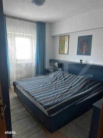 Apartament cu 4 camere semidecomandat în Calea București