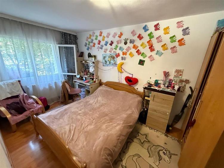 Apartament cu 2 camere decomandat în Nicolina