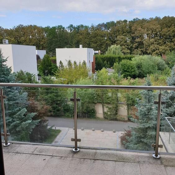 Apartament cu 3 camere decomandat în Corbeanca