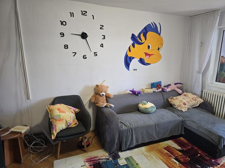 Apartament cu 3 camere decomandat în Ostroveni