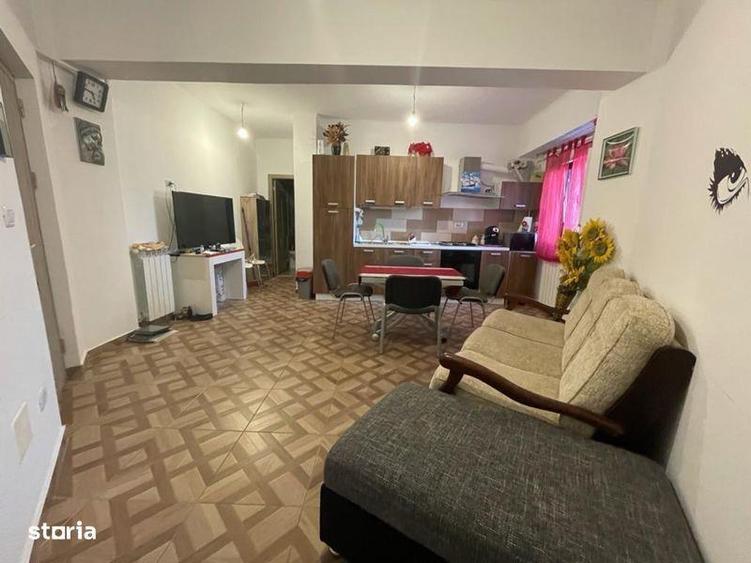 inchiriez apartament cu 2 camere + living - 6