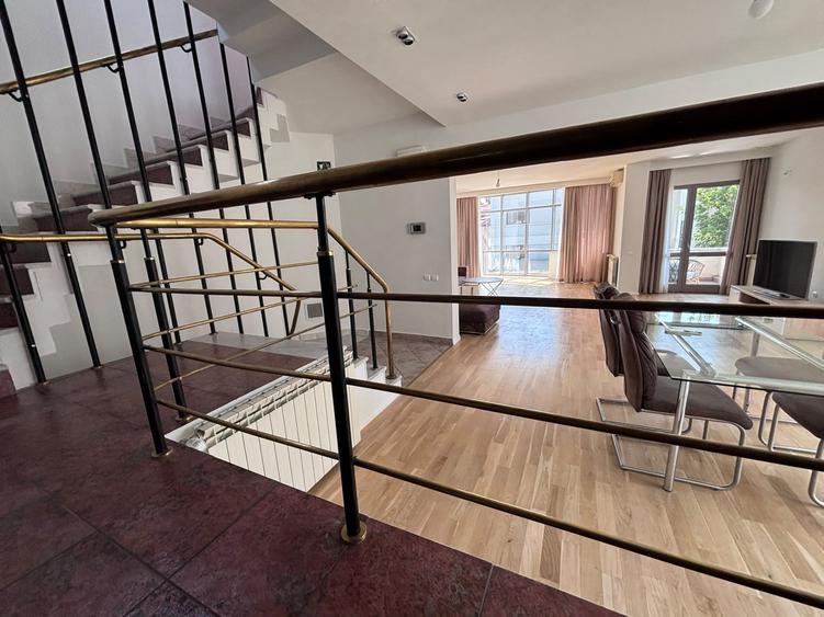 Apartament cu 4 camere decomandat, mobilat în Dorobanți