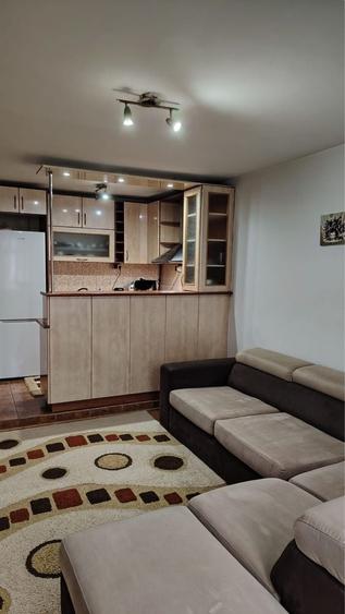 Apartament cu 3 camere decomandat în Fălticeni
