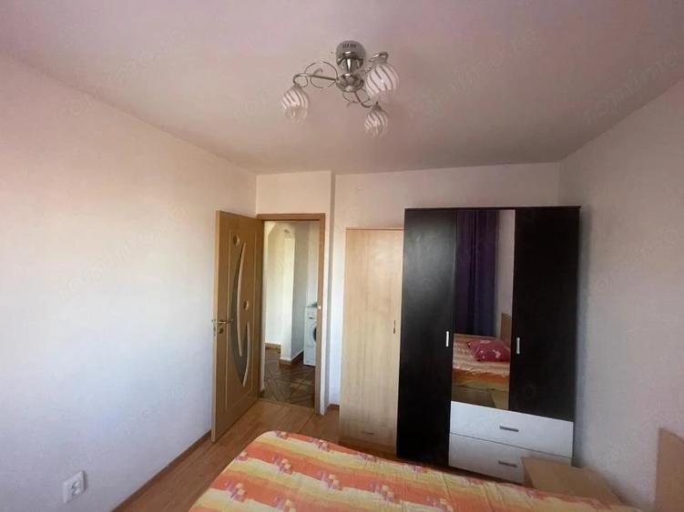 Apartament cu 2 camere semidecomandat în Tractorul