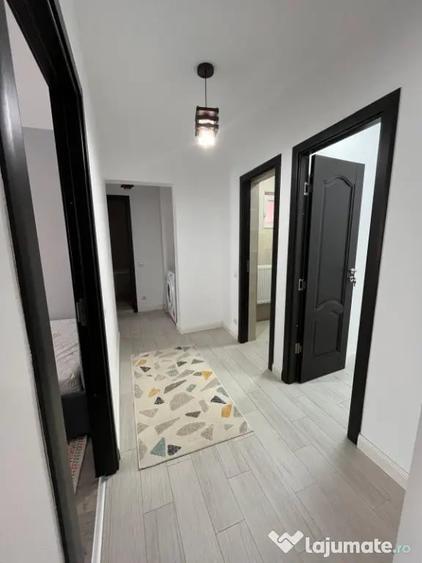 Apartament cu 3 camere decomandat în Gorjului