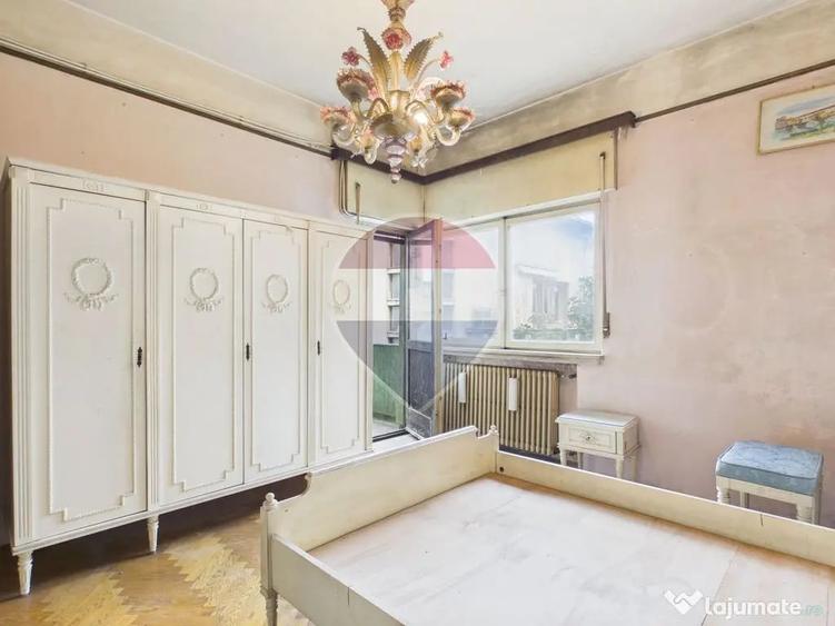 Apartament cu 4 camere semidecomandat în Ferdinand