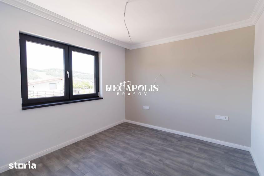 Casă cu 3 camere cu Teren 193.3 Mp în Sânpetru