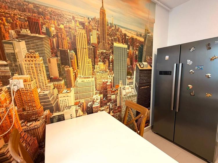 Apartament cu 3 camere, mobilat în Iancu Nicolae