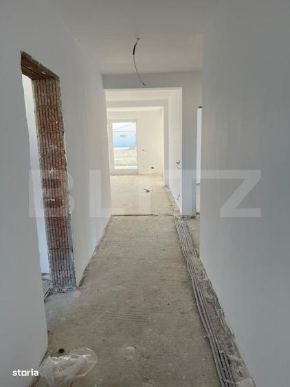 Casă cu 4 camere în Sântandrei