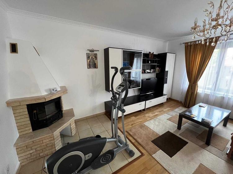 Casă cu 4 camere cu Teren 400 Mp în Bunloc