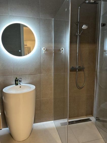 Apartament cu 3 camere, mobilat în Străulești