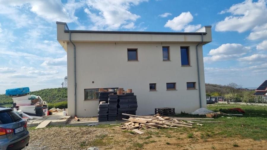 Casă cu 4 camere în Săldăbagiu de Munte