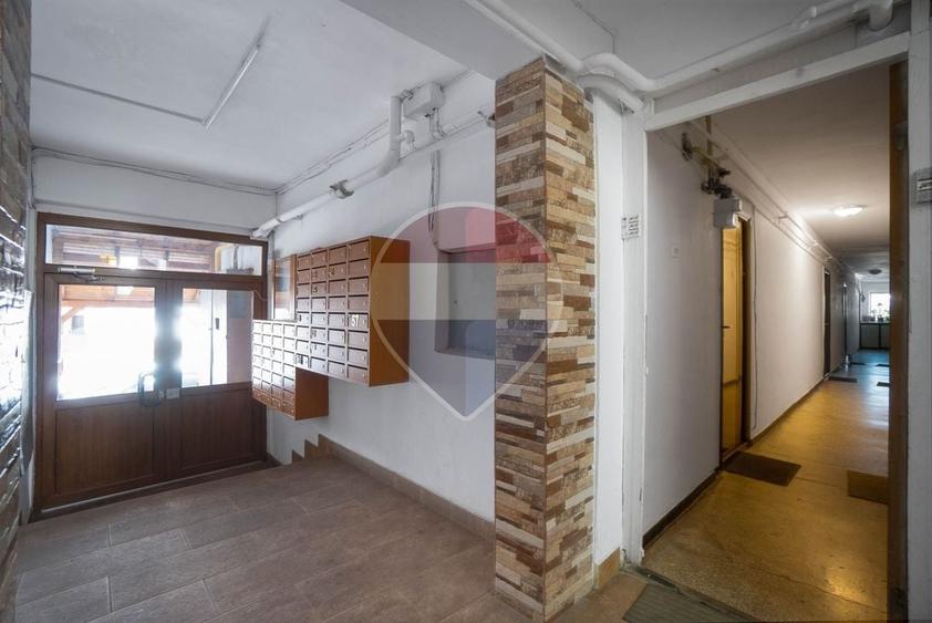 Garsonieră decomandată în Noua