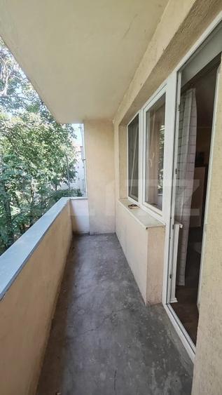 Apartament cu 4 camere decomandat în Decebal