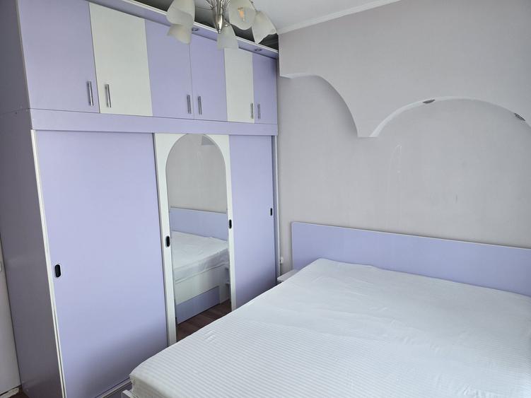 Apartament cu 3 camere decomandat în Nufărul