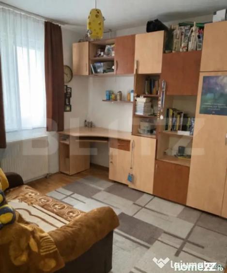 Apartament cu 3 camere decomandat în Dâmbu Pietros
