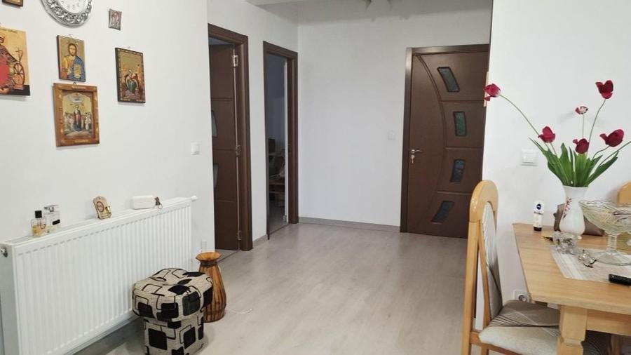 Casă cu 3 camere în Vișan