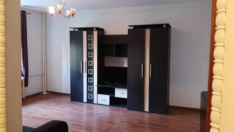 Apartament cu 2 camere decomandat în Vitan
