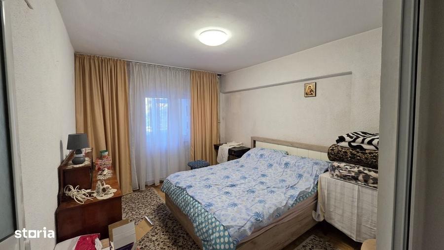 Apartament cu 3 camere decomandat în Central