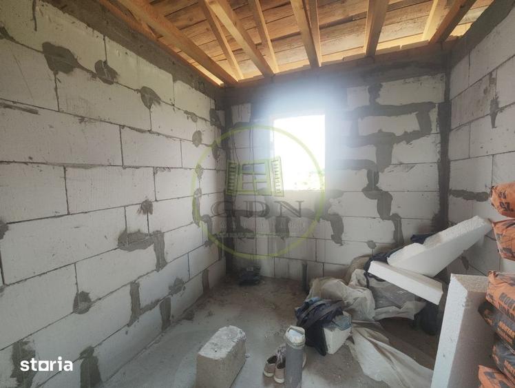 Casă cu 4 camere cu Teren 402 Mp în Ișalnița