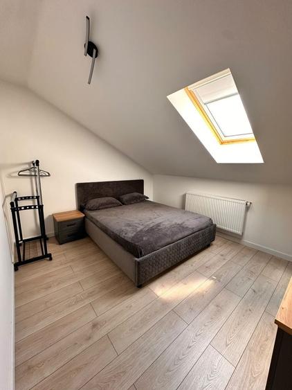 Apartament cu 3 camere decomandat în Exterior Vest