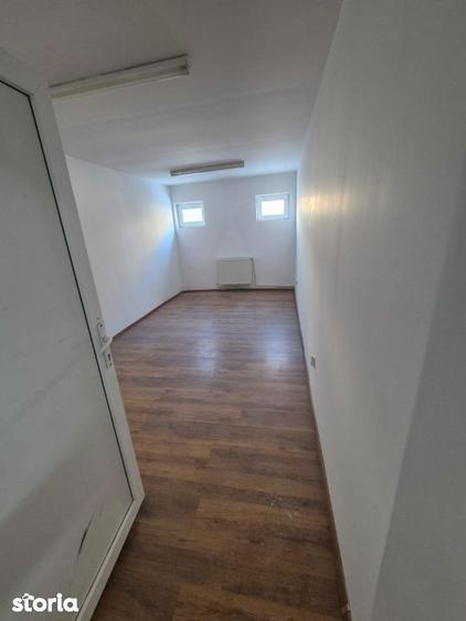 Spațiu comercial, de 3,700 mp, în Industriilor