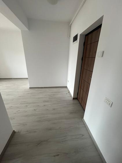 Apartament cu 2 camere decomandat în Berceni