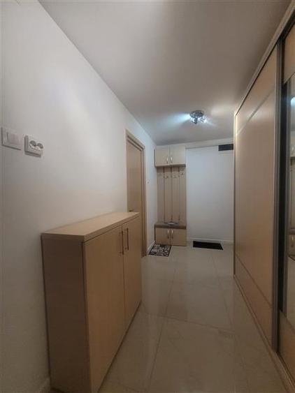 Apartament cu 2 camere decomandat în Republica
