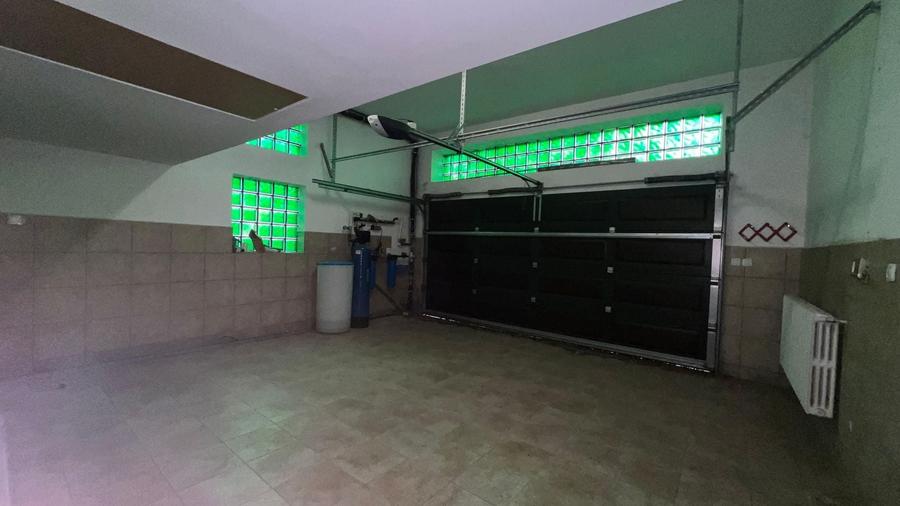 Casă individuală cu 7 camere cu Canalizare în Băneasa