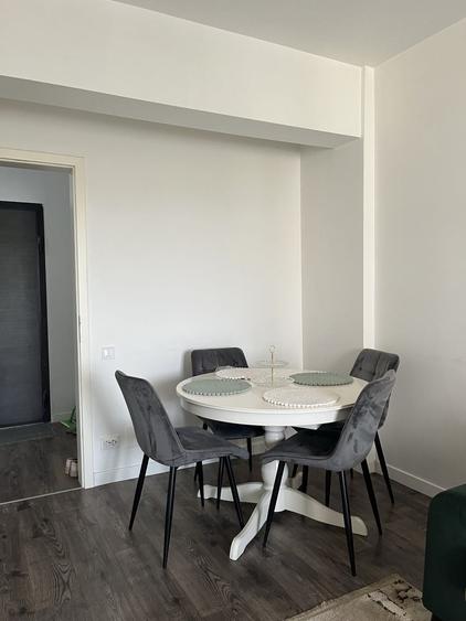 Apartament cu 2 camere decomandat în Sisești